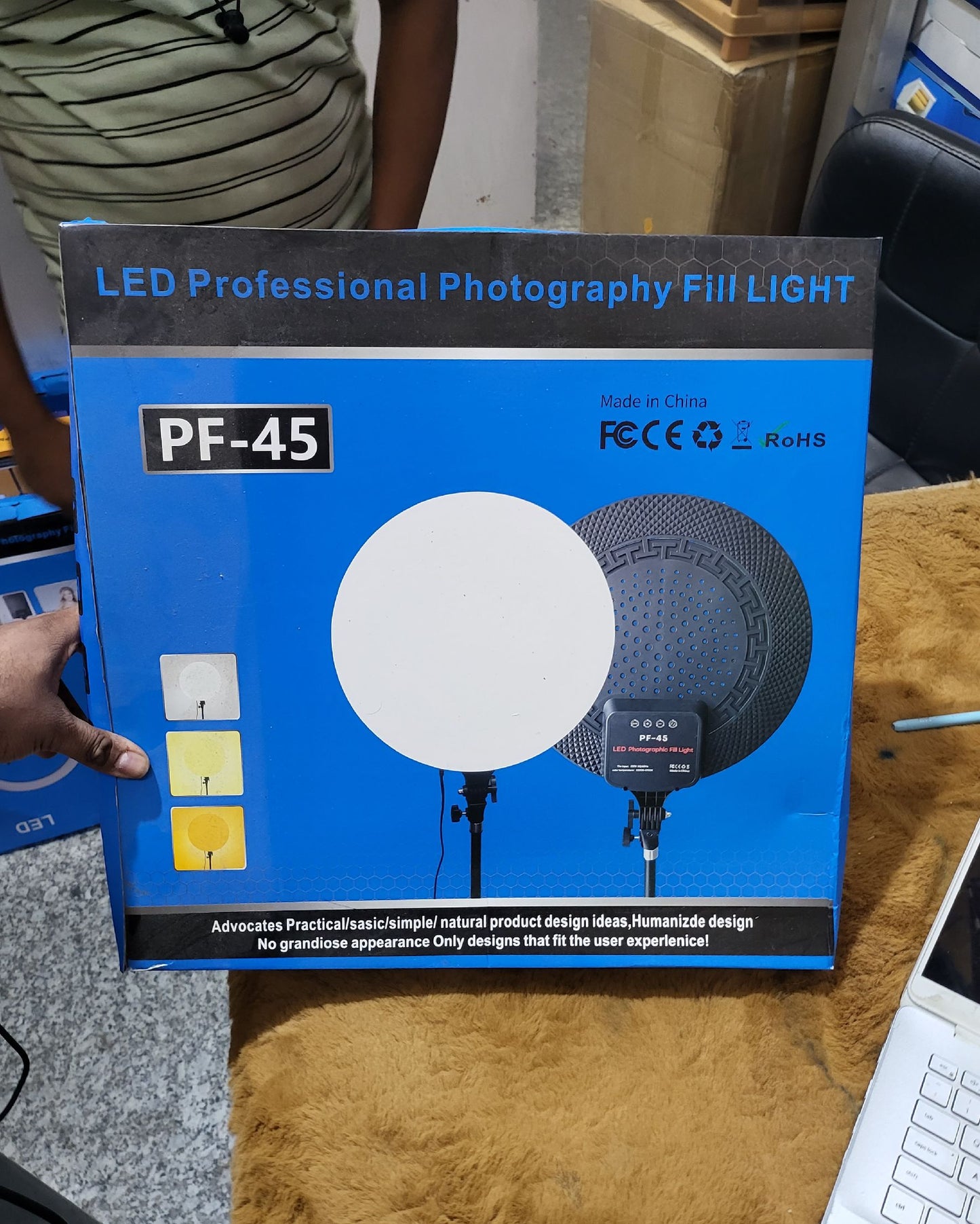 PF 45 (22 INCH RING LIGHT)