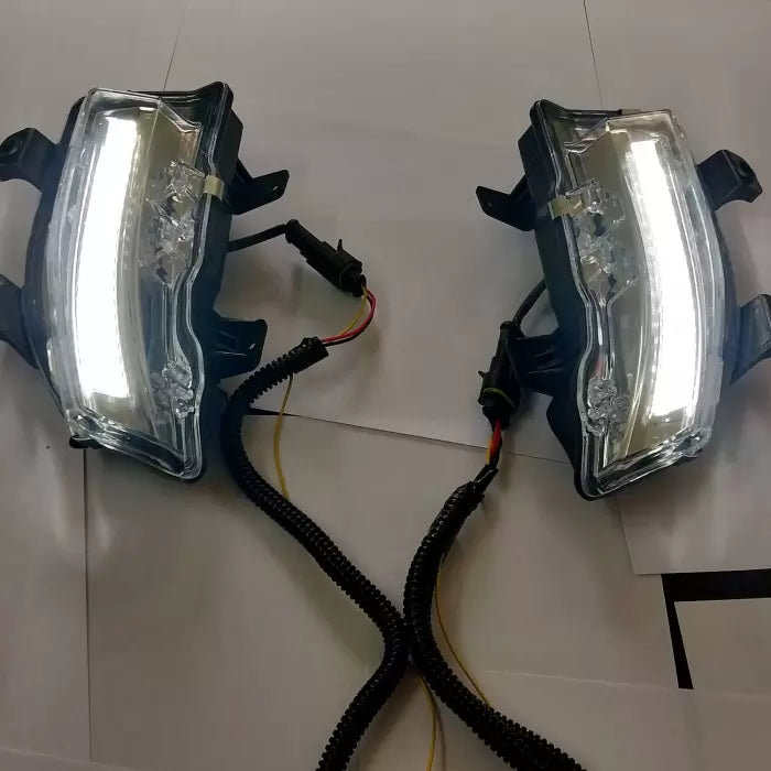 Mahindra Xuv 300 2019 Onward LED DRL Light  Moving With Matrix Turn Signal - Imported (Set of 2Pcs.)

by Imported