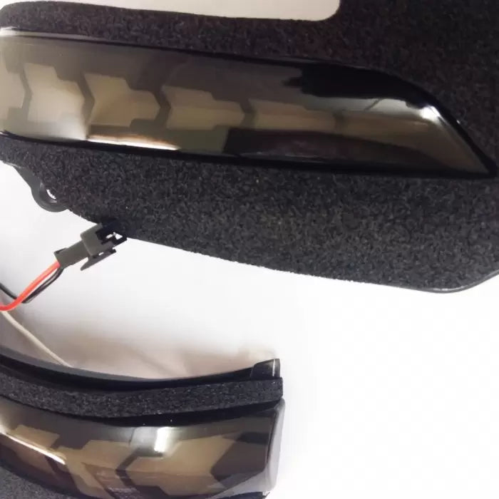 Toyota New Fortuner 2015-2020 Matrix Style Turn Indicator For Side Mirror Set of 2

by Imported